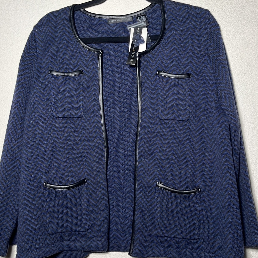 Chevron sweater size L